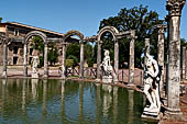 Villa Adriana - Canopo e Serapeo, uno dei complessi pi originali e spettacolari della villa.